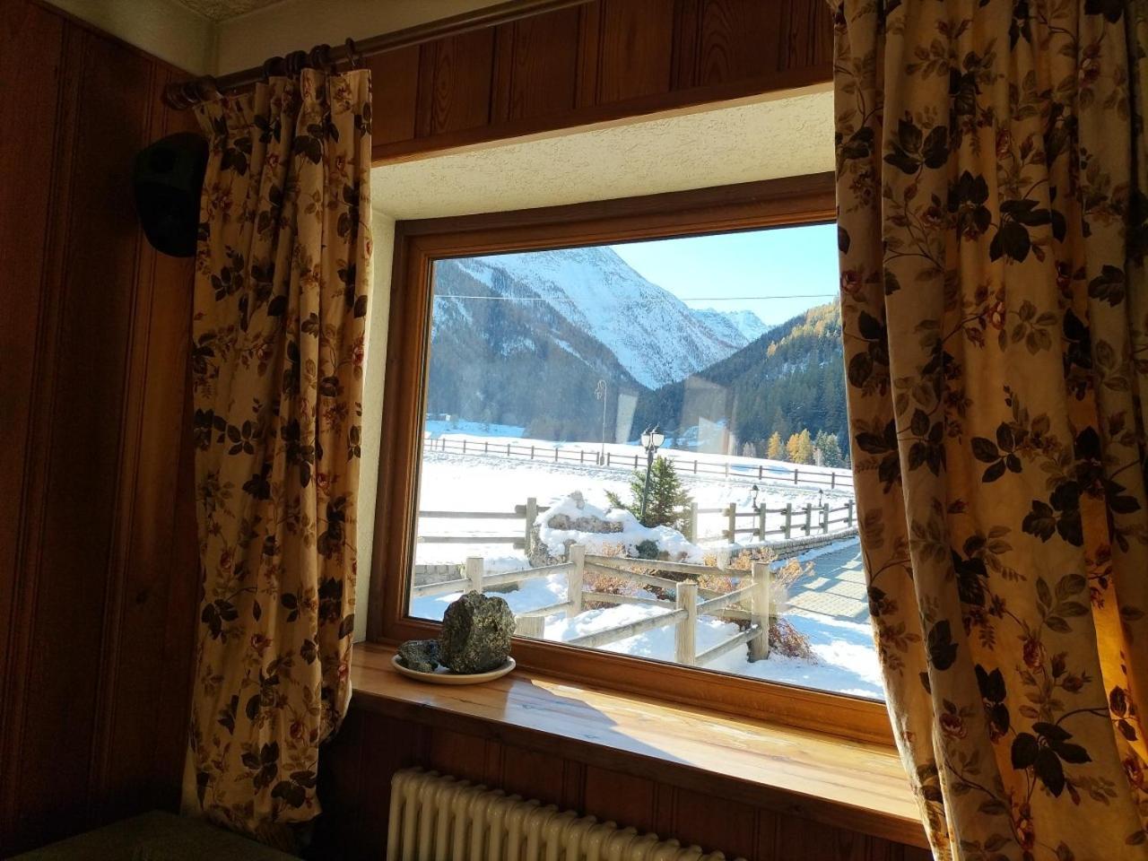 Hotel Bouton D'Or Cogne Buitenkant foto