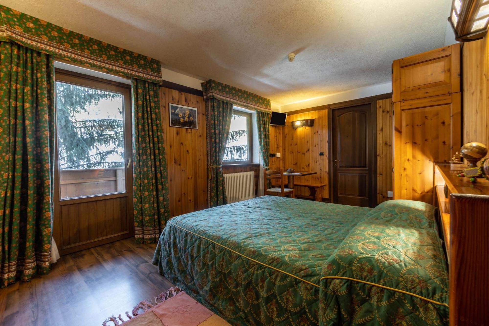 Hotel Bouton D'Or Cogne Buitenkant foto