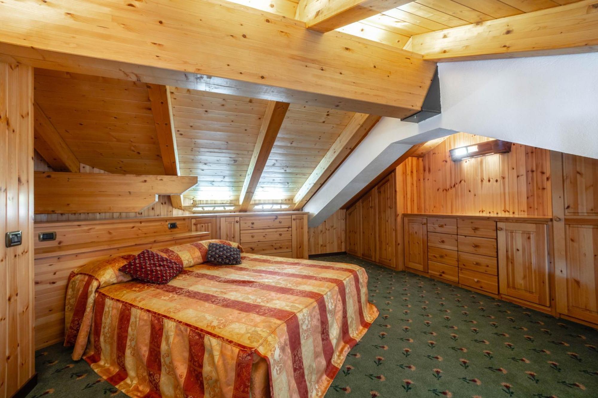 Hotel Bouton D'Or Cogne Buitenkant foto
