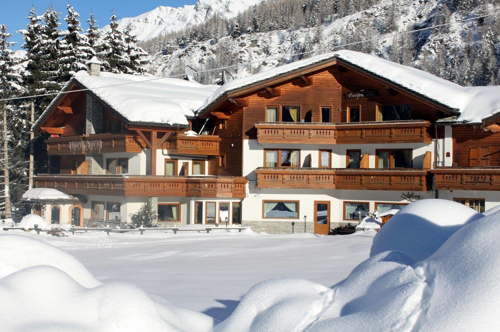 Hotel Bouton D'Or Cogne Buitenkant foto