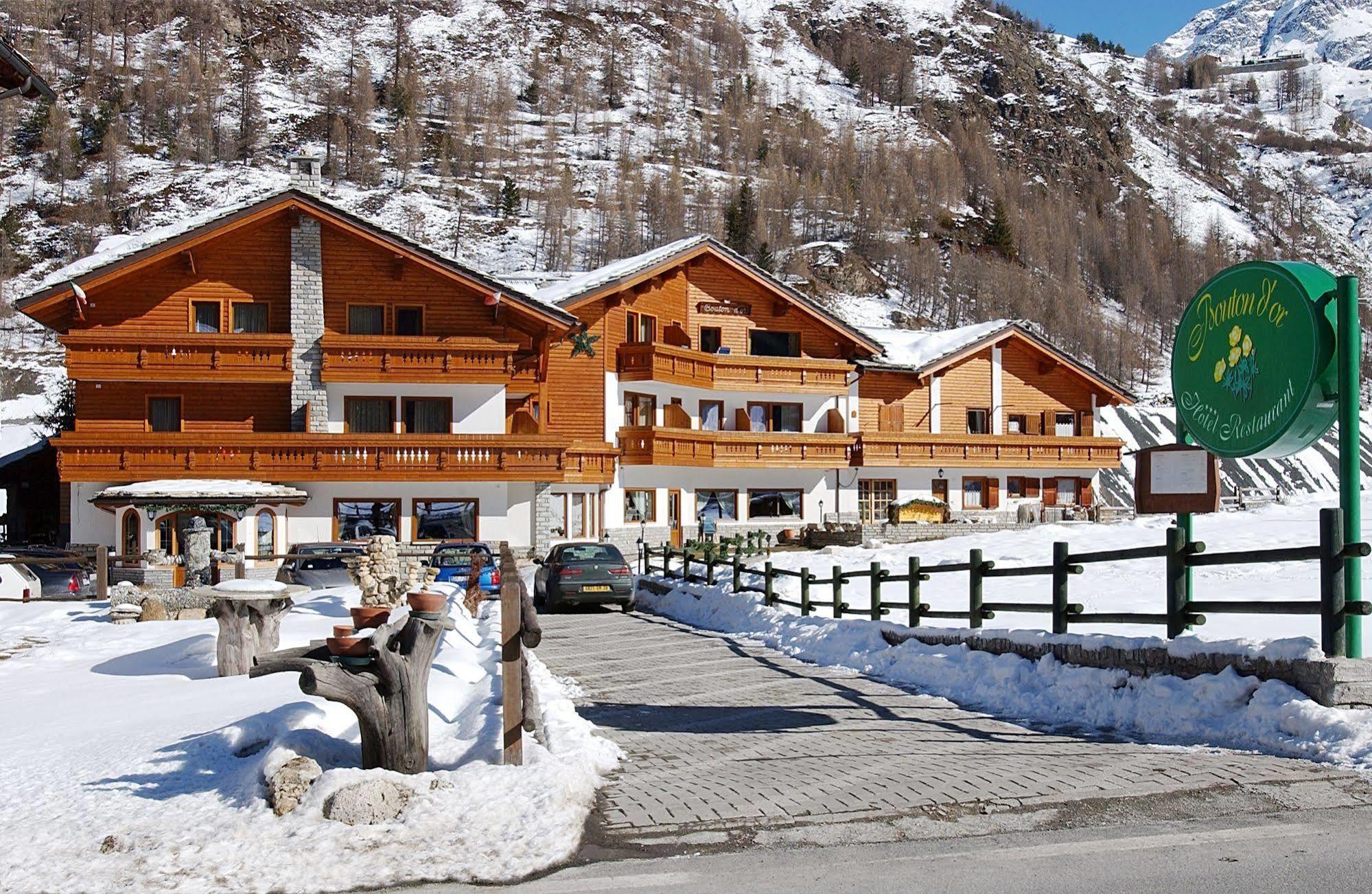 Hotel Bouton D'Or Cogne Buitenkant foto