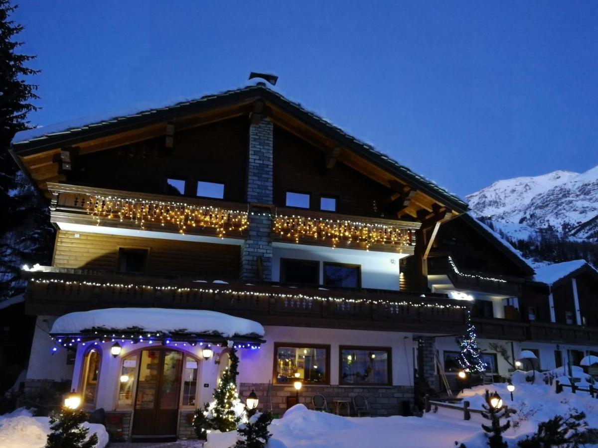 Hotel Bouton D'Or Cogne Buitenkant foto